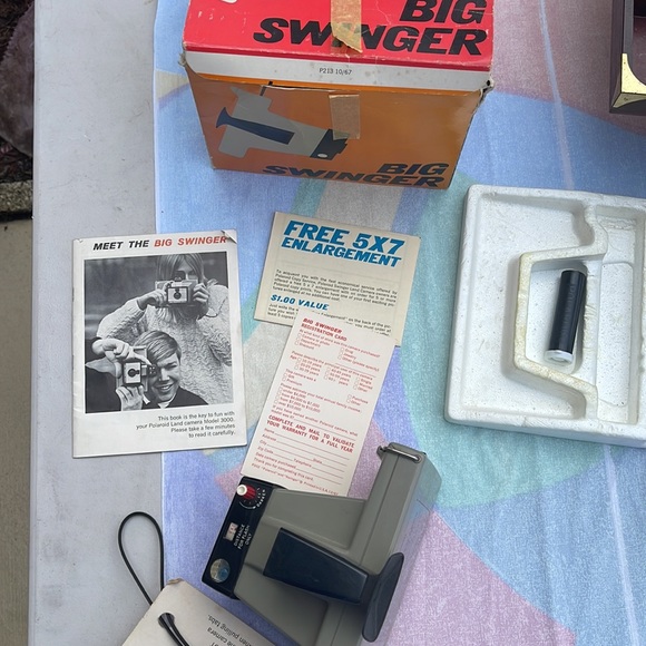 Vintage Polaroid model 3000 camera possibly from 10/67 - Picture 6 of 6